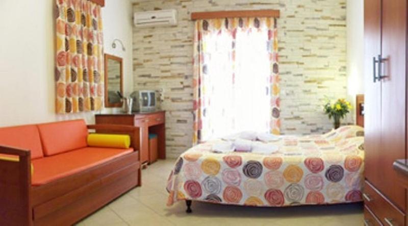 Plaka Hotel II Экстерьер фото