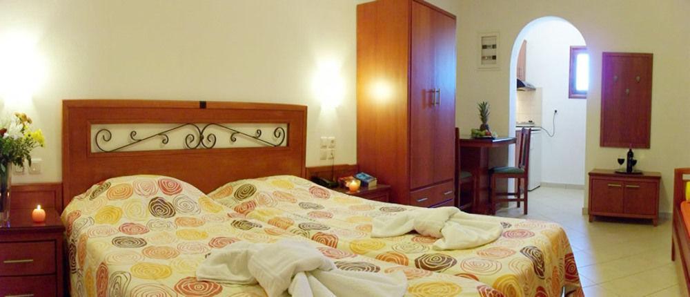 Plaka Hotel II Экстерьер фото
