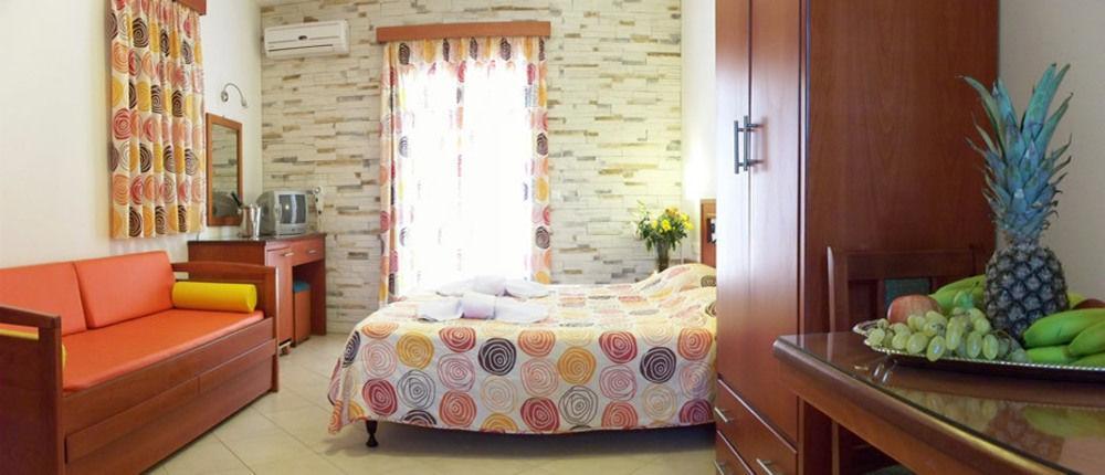 Plaka Hotel II Экстерьер фото